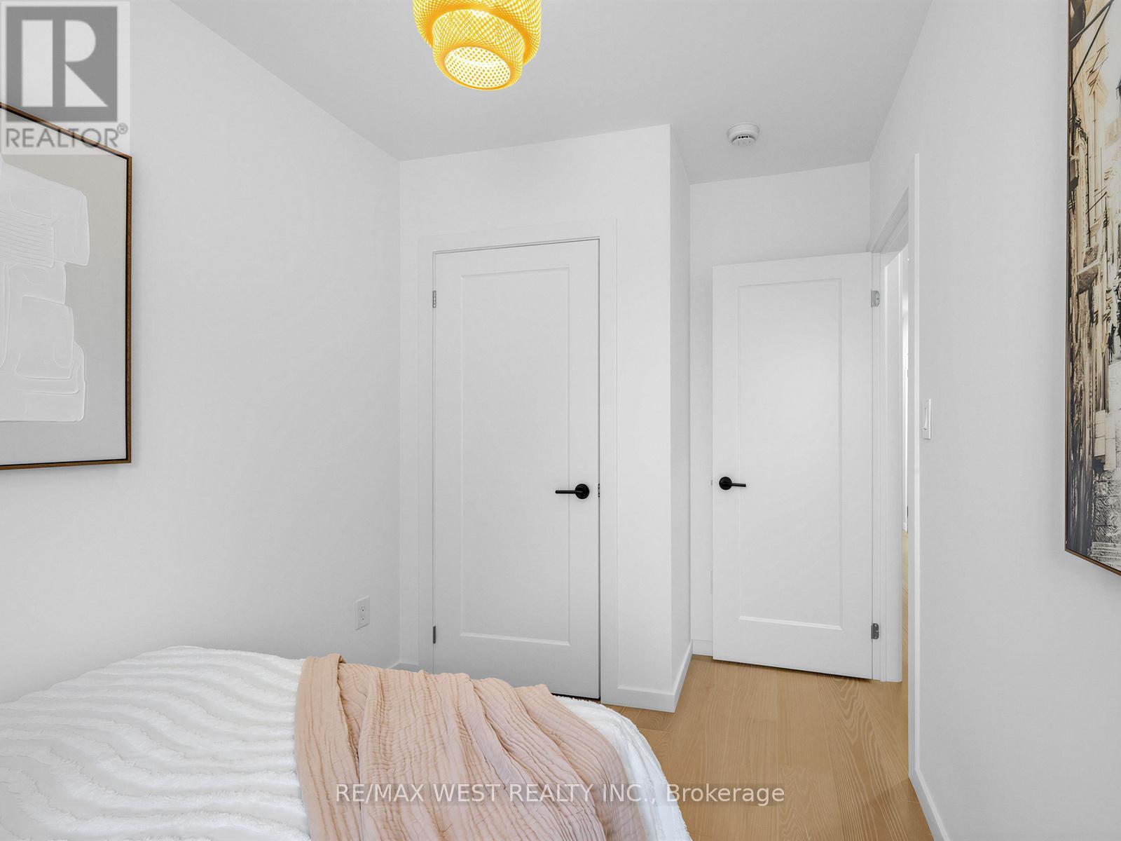 67 Day Avenue, Toronto, Ontario  M6E 3W1 - Photo 11 - W13638778