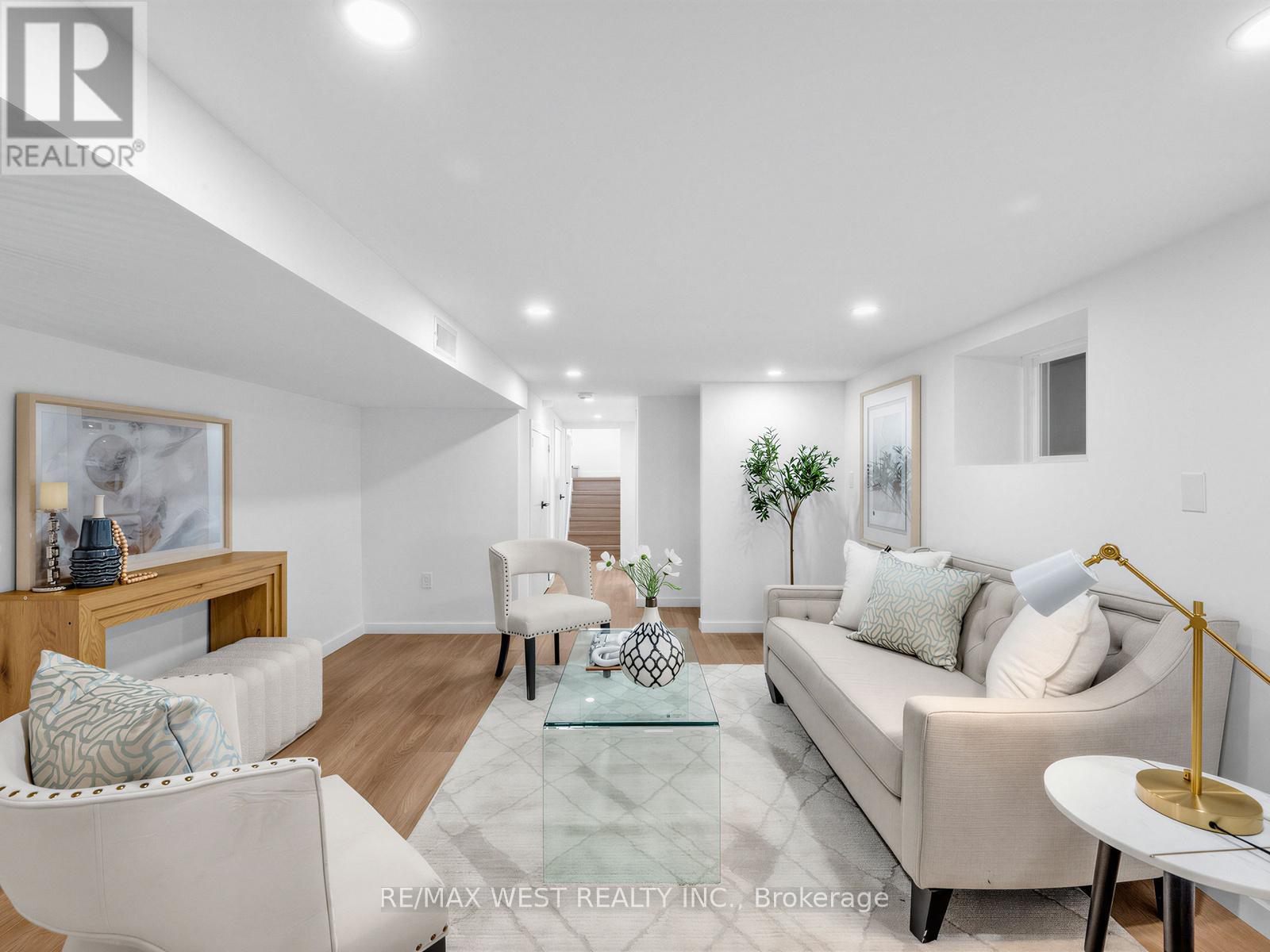 67 Day Avenue, Toronto, Ontario  M6E 3W1 - Photo 18 - W13638778