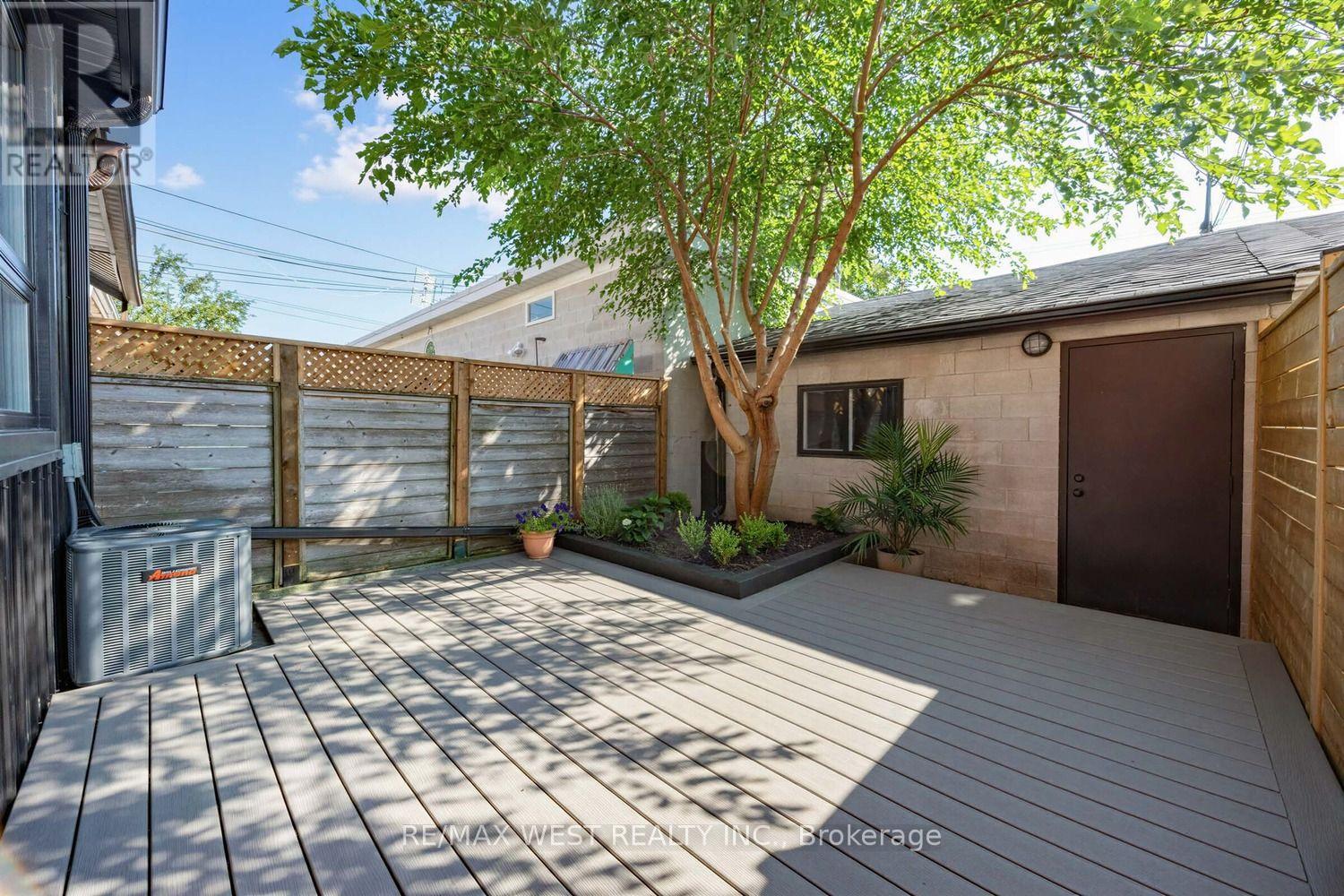 67 Day Avenue, Toronto, Ontario  M6E 3W1 - Photo 22 - W13638778