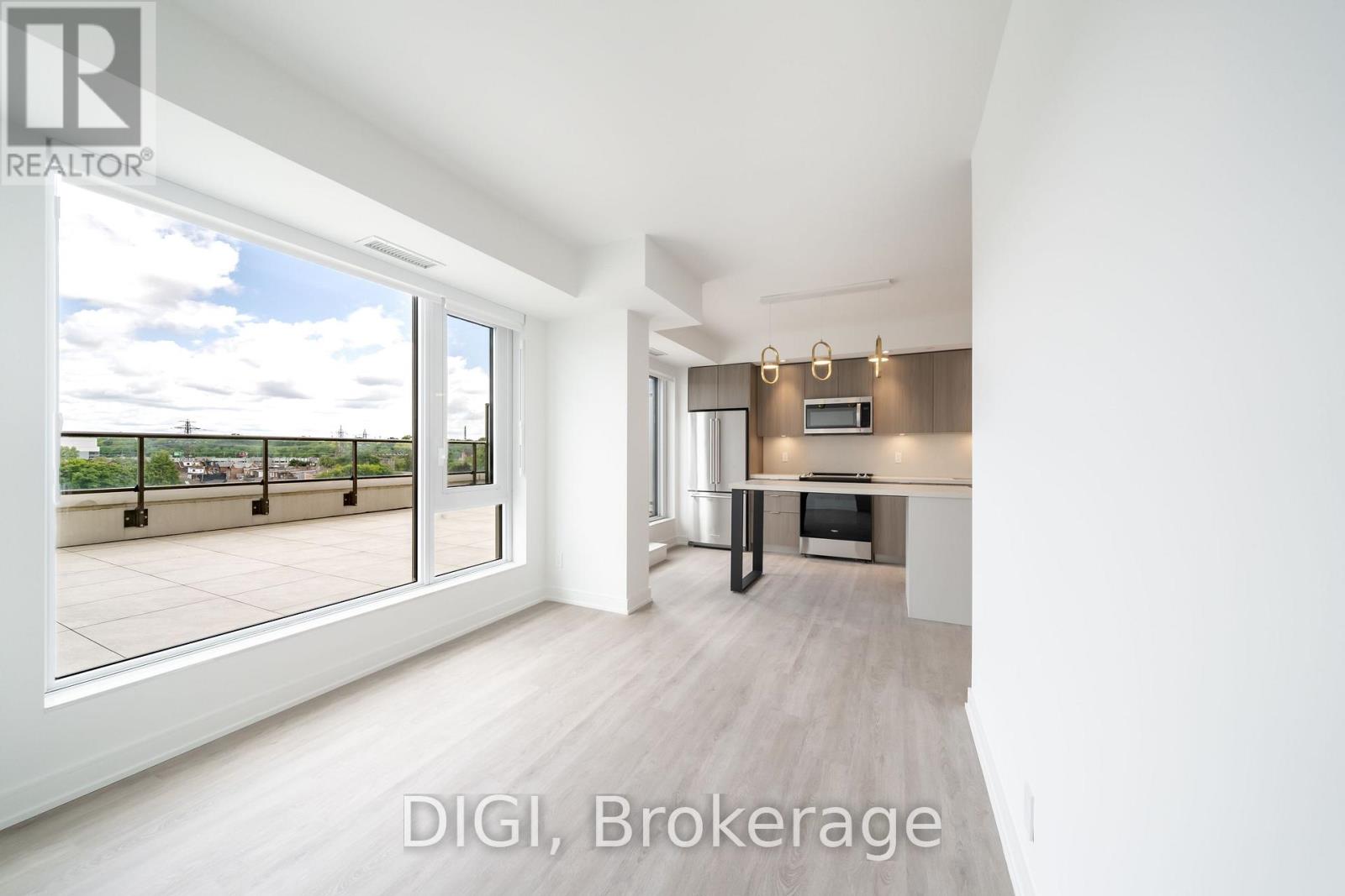 E613 - 485 PERTH AVENUE