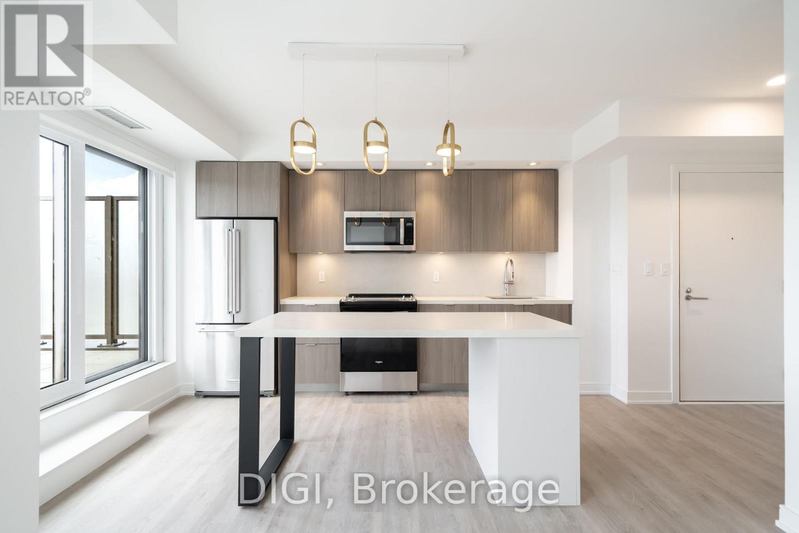E613 - 485 Perth Avenue, Toronto, Ontario  M6N 0B9 - Photo 2 - W13638820