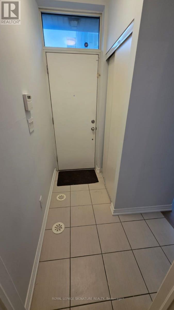 120 - 11 Applewood Lane, Toronto, Ontario  M9C 0C1 - Photo 4 - W13638824