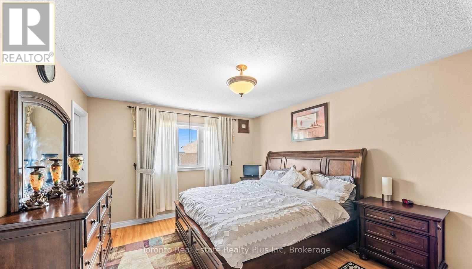 17 Calderstone Road, Brampton, Ontario  L6P 2A4 - Photo 8 - W13638834