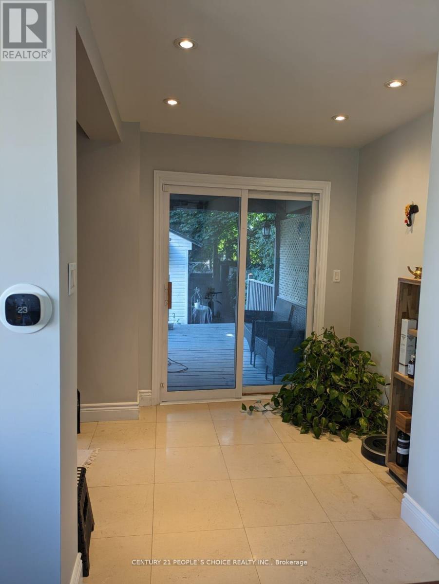 63 Stephen Drive, Toronto, Ontario  M8Y 3M8 - Photo 14 - W13638848