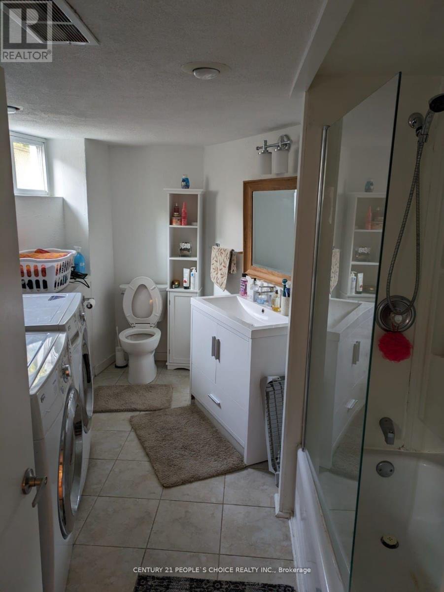 63 Stephen Drive, Toronto, Ontario  M8Y 3M8 - Photo 15 - W13638848