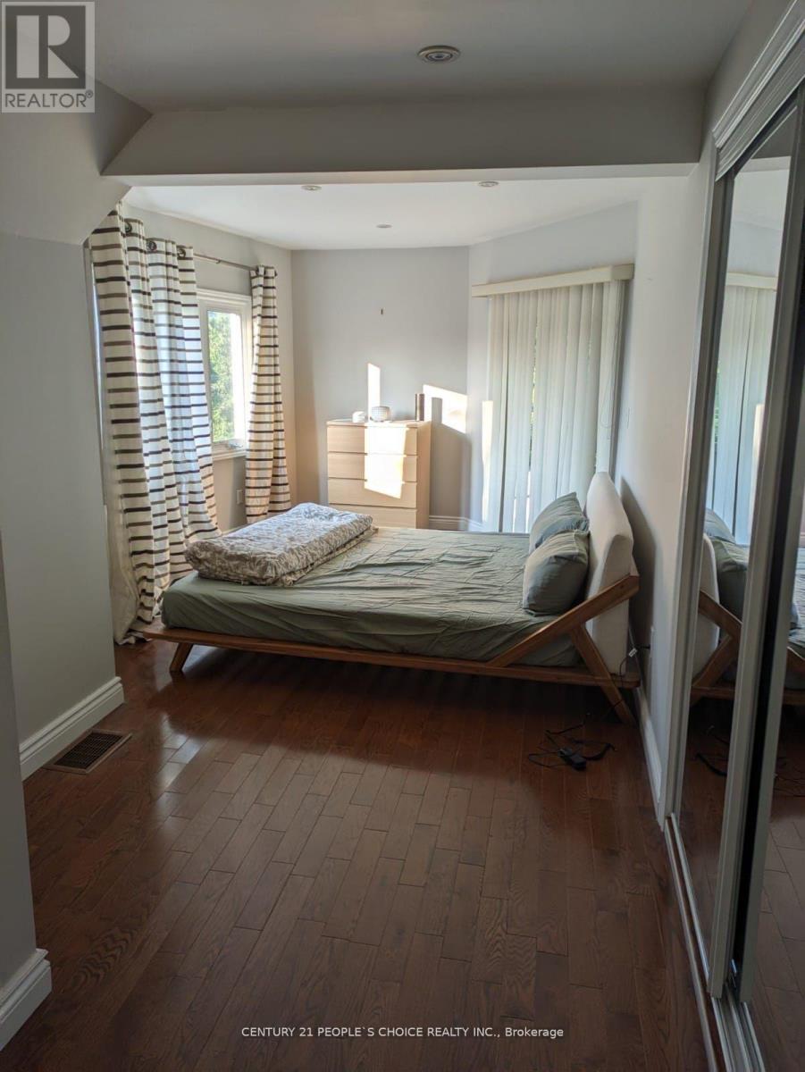63 Stephen Drive, Toronto, Ontario  M8Y 3M8 - Photo 20 - W13638848