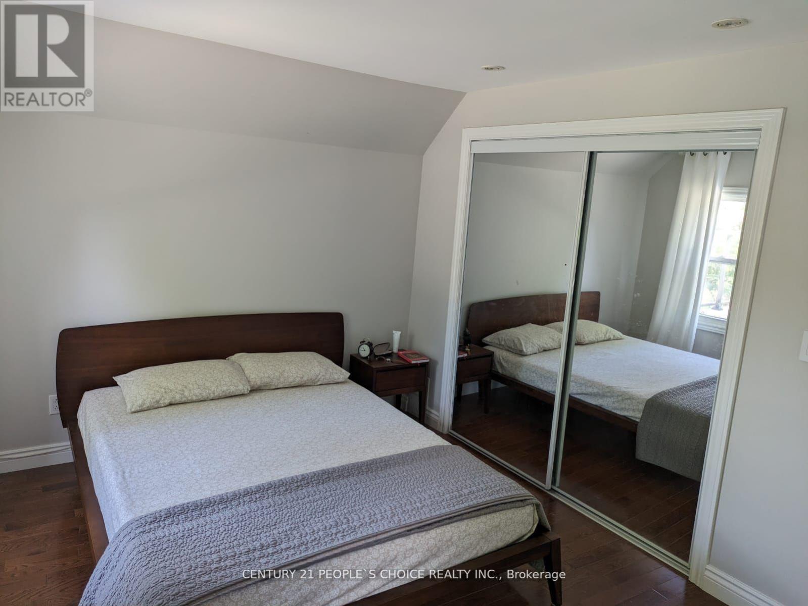 63 Stephen Drive, Toronto, Ontario  M8Y 3M8 - Photo 9 - W13638848
