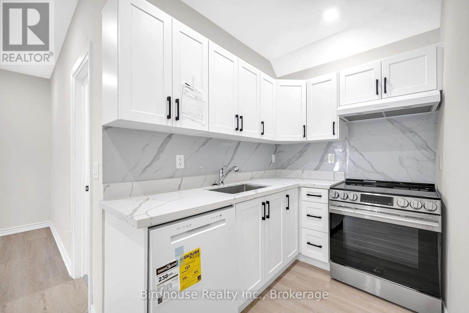Unit#c - 108 Lindsay Street S, Kawartha Lakes, Ontario  K9V 2M6 - Photo 2 - X13635826