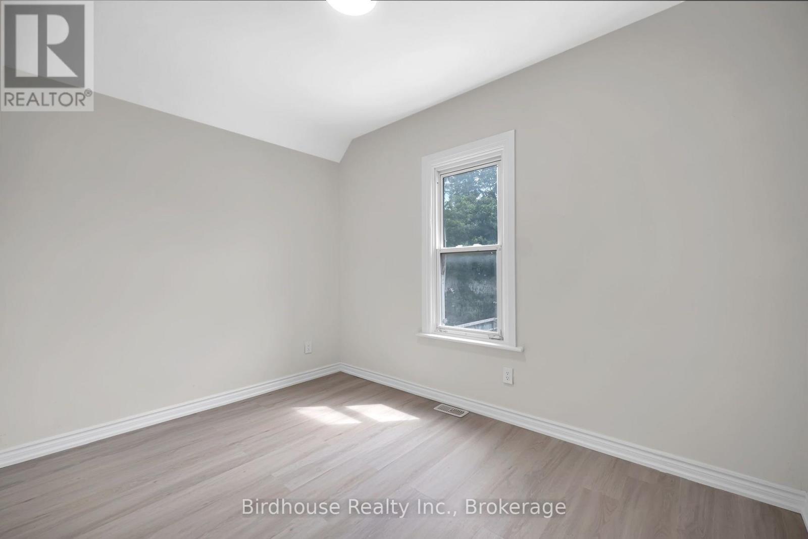 Unit#c - 108 Lindsay Street S, Kawartha Lakes, Ontario  K9V 2M6 - Photo 11 - X13635826