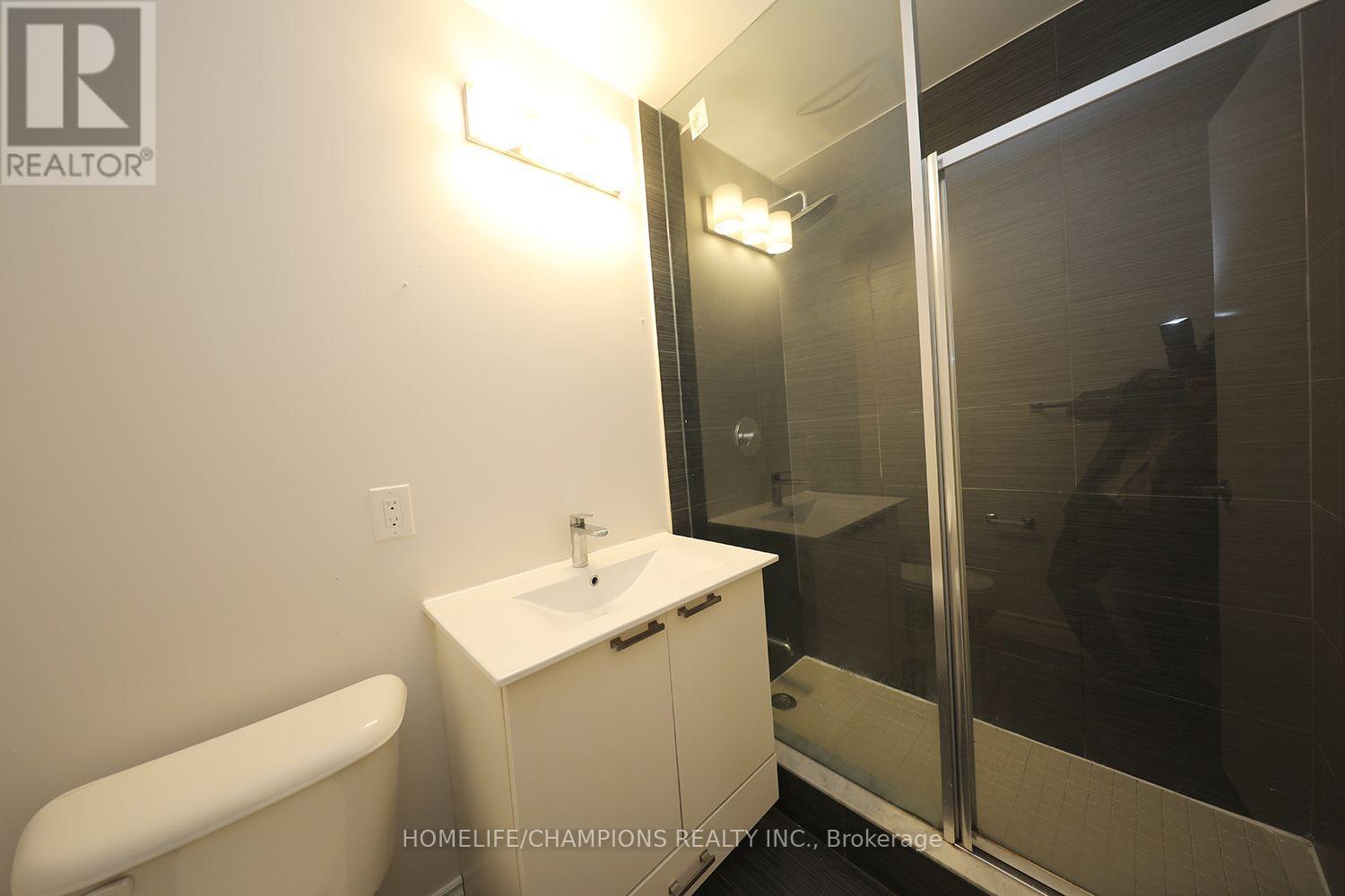 112 - 2150 Lawrence Avenue, Toronto, Ontario  M1R 3A7 - Photo 11 - E13638140