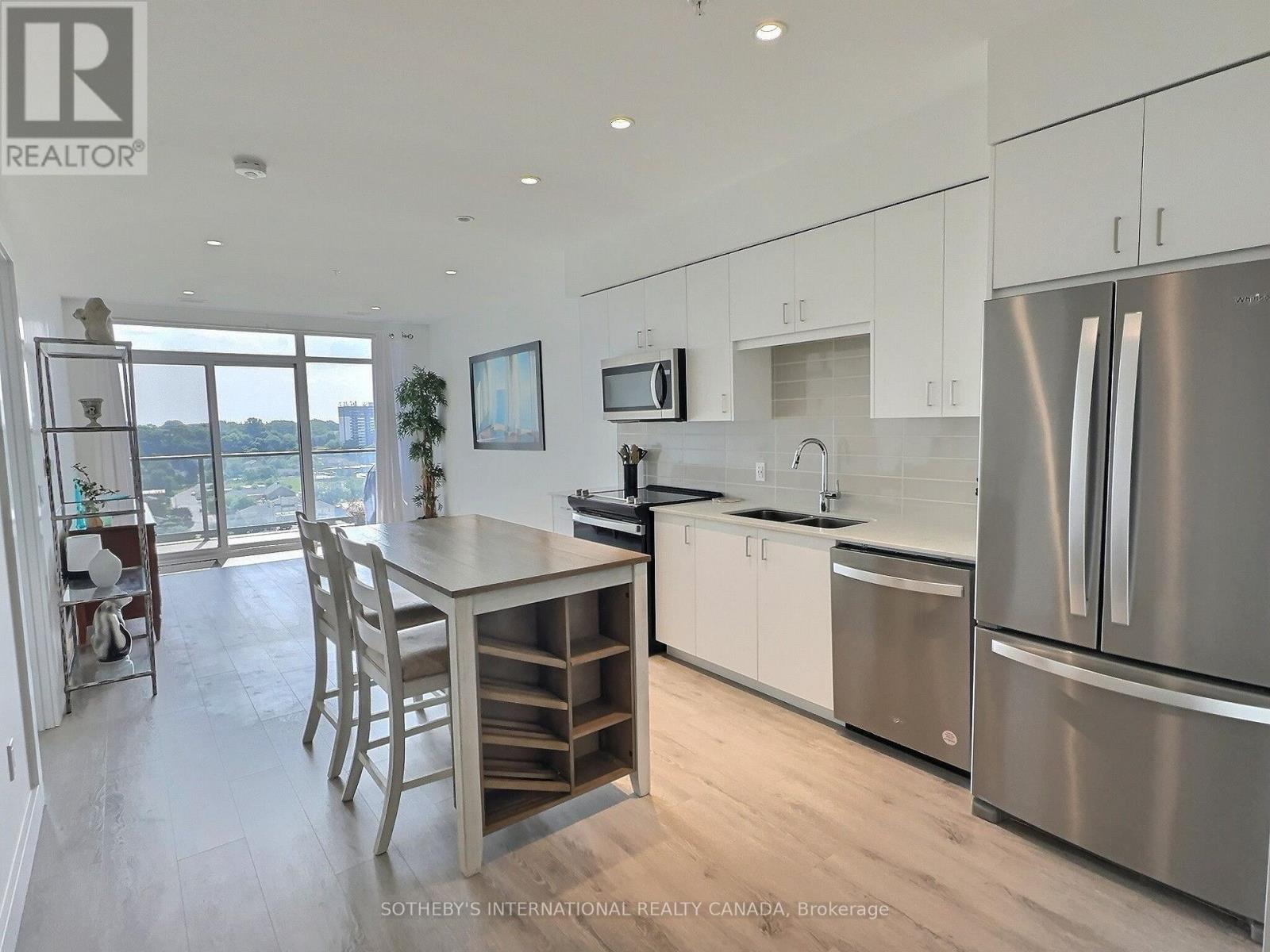 1107 - 15 GLEBE STREET