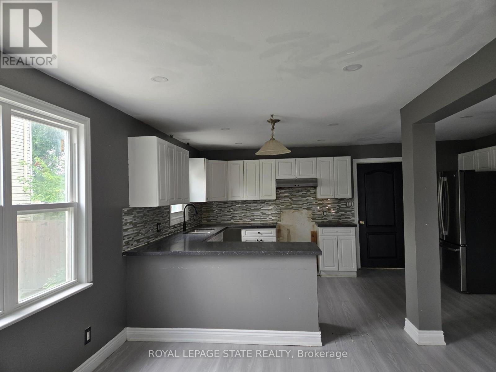 6269 Franklin Avenue, Niagara Falls, Ontario  L2G 4Z4 - Photo 1 - X13638764