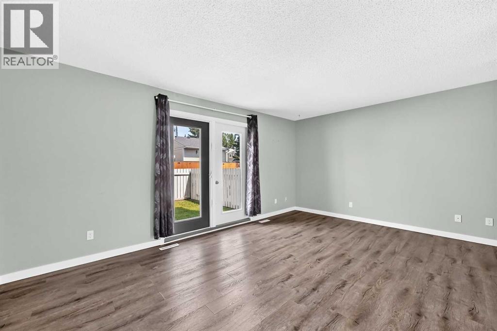 383 Georgian Villas Ne, Calgary, Alberta  T2A 7E1 - Photo 11 - A2333692