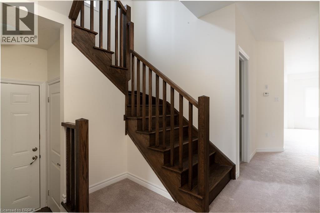 33 Dennis Avenue, Brantford, Ontario  N3V 0B9 - Photo 5 - 40853139