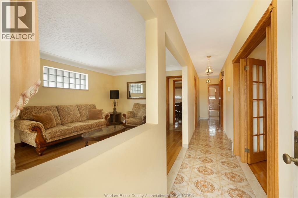 1639 Langlois Avenue, Windsor, Ontario  N8X 4M4 - Photo 7 - 26018885