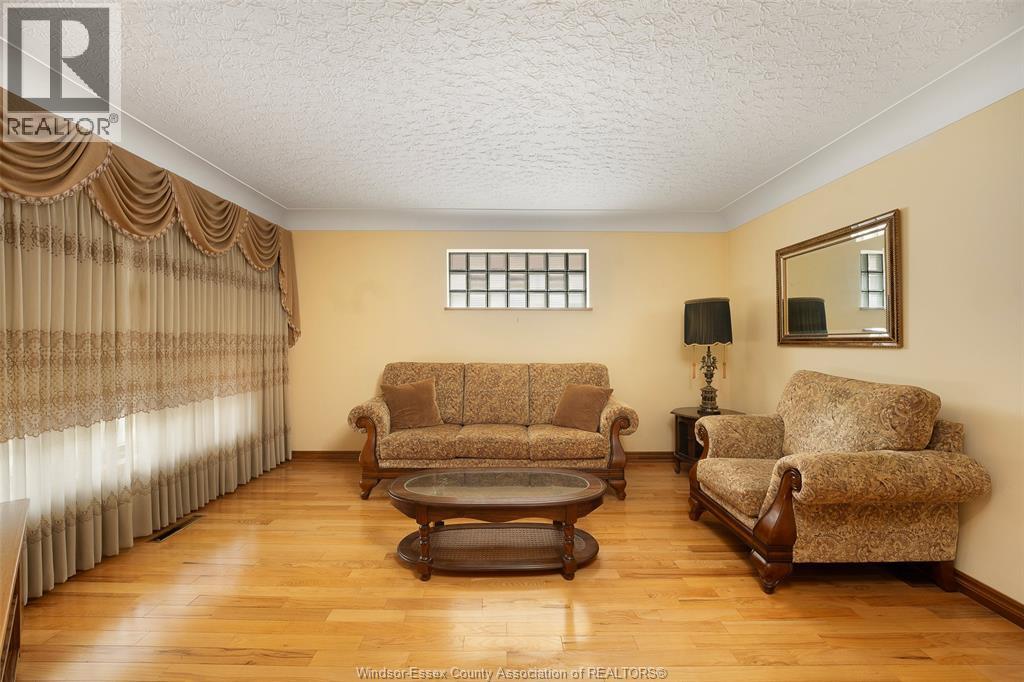 1639 Langlois Avenue, Windsor, Ontario  N8X 4M4 - Photo 9 - 26018885