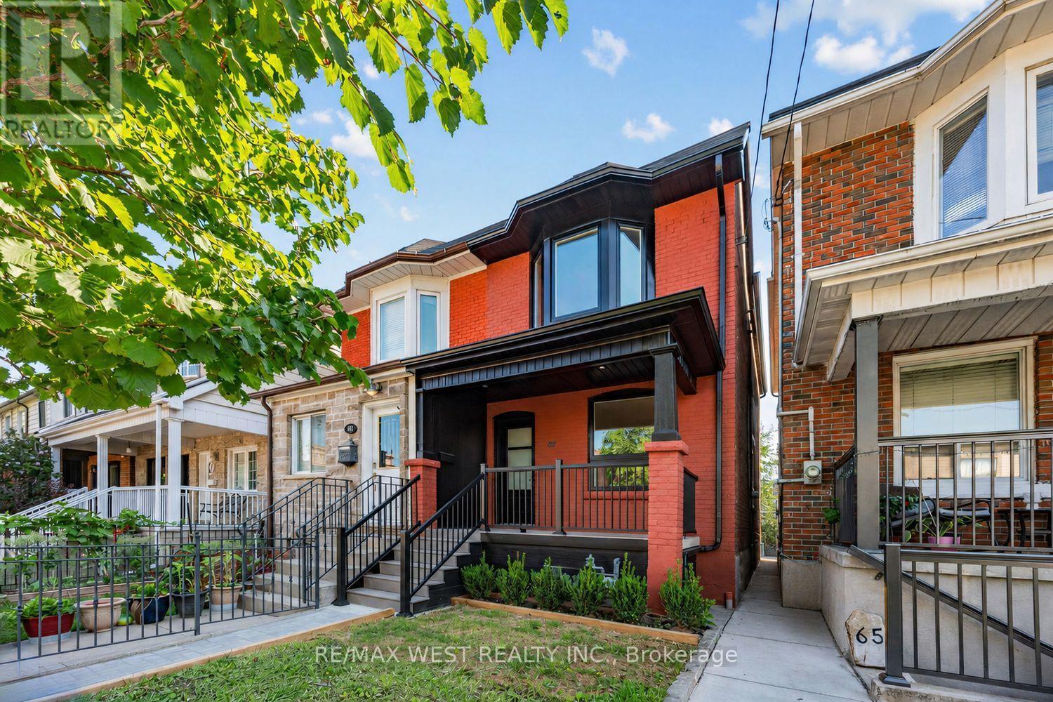 67 DAY AVENUE, Toronto, Ontario