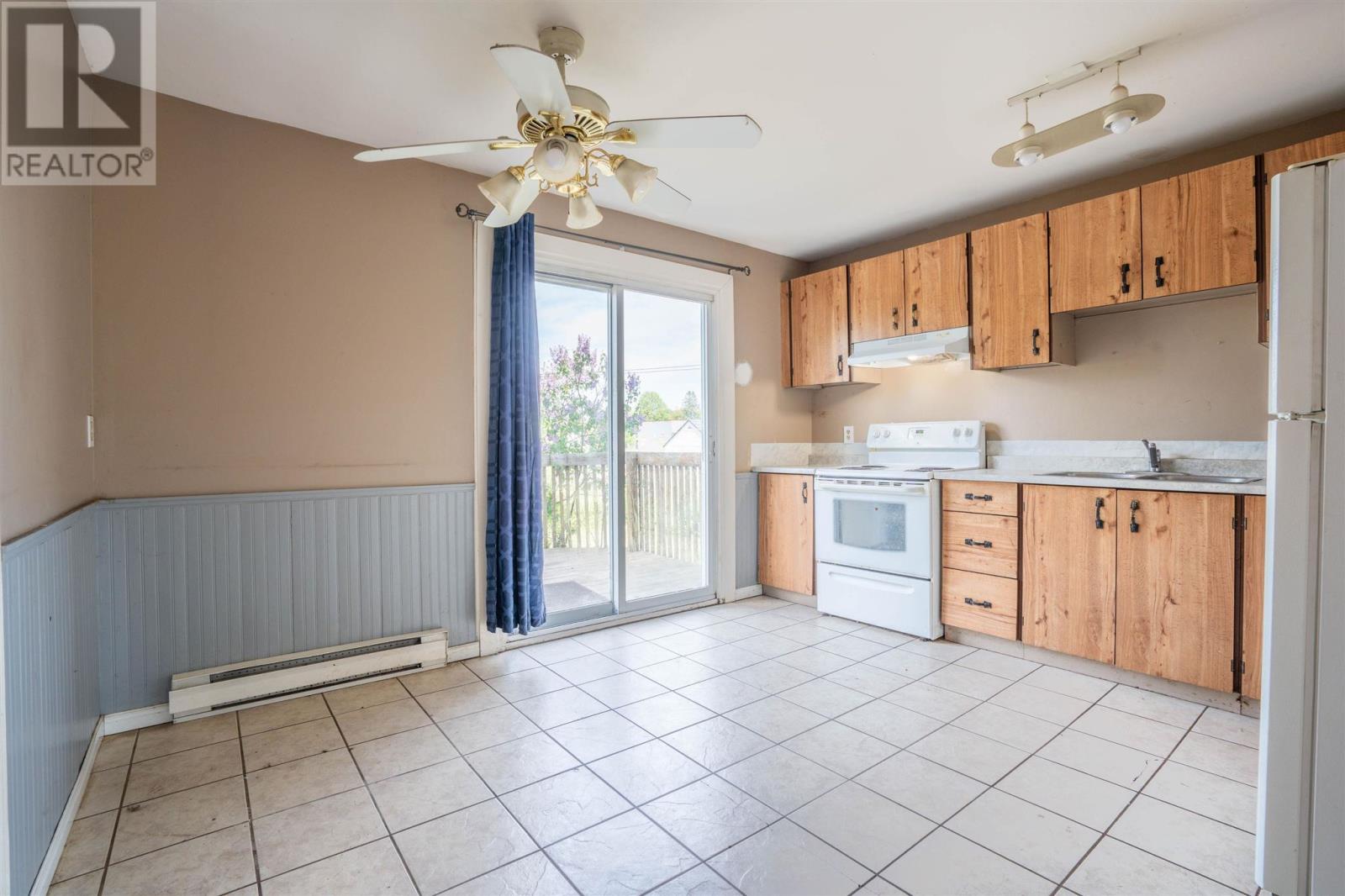 61 Robin St, Sault Ste. Marie, Ontario  P6A 5Y4 - Photo 11 - SM261392