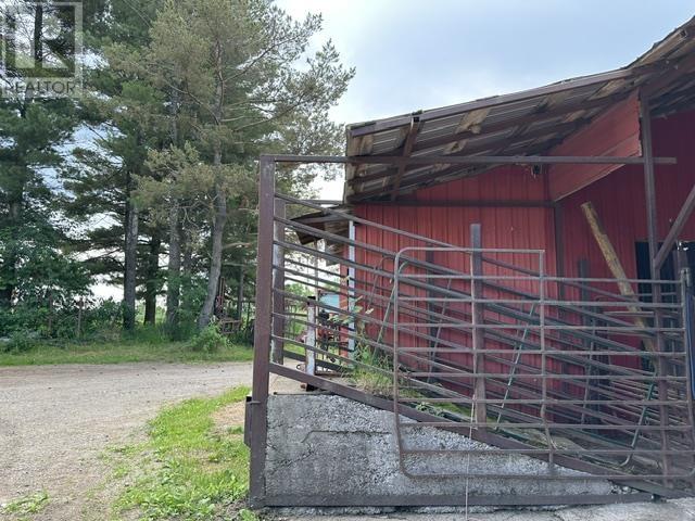 983 Carpin Beach Rd, Sault Ste. Marie, Ontario  P6A 5K8 - Photo 42 - SM261777
