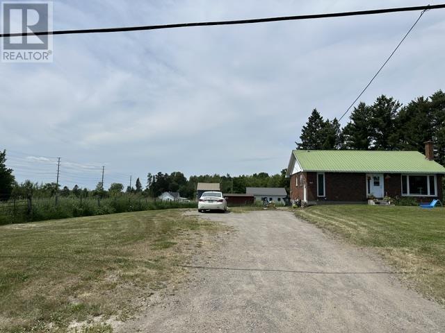 983 Carpin Beach Rd, Sault Ste. Marie, Ontario  P6A 5K8 - Photo 8 - SM261777
