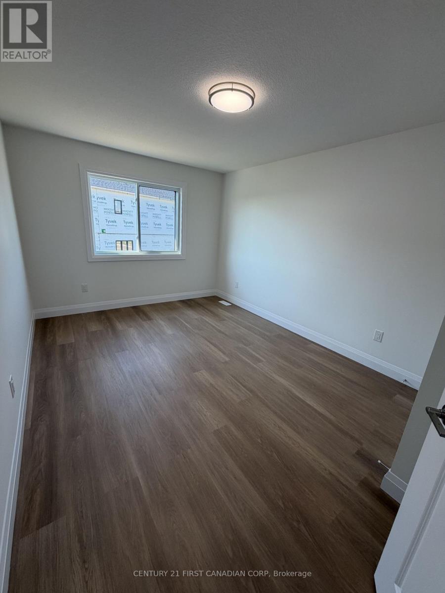 Upper - 1045 Karenana Road, London South, Ontario  N6M 0K2 - Photo 23 - X13635320
