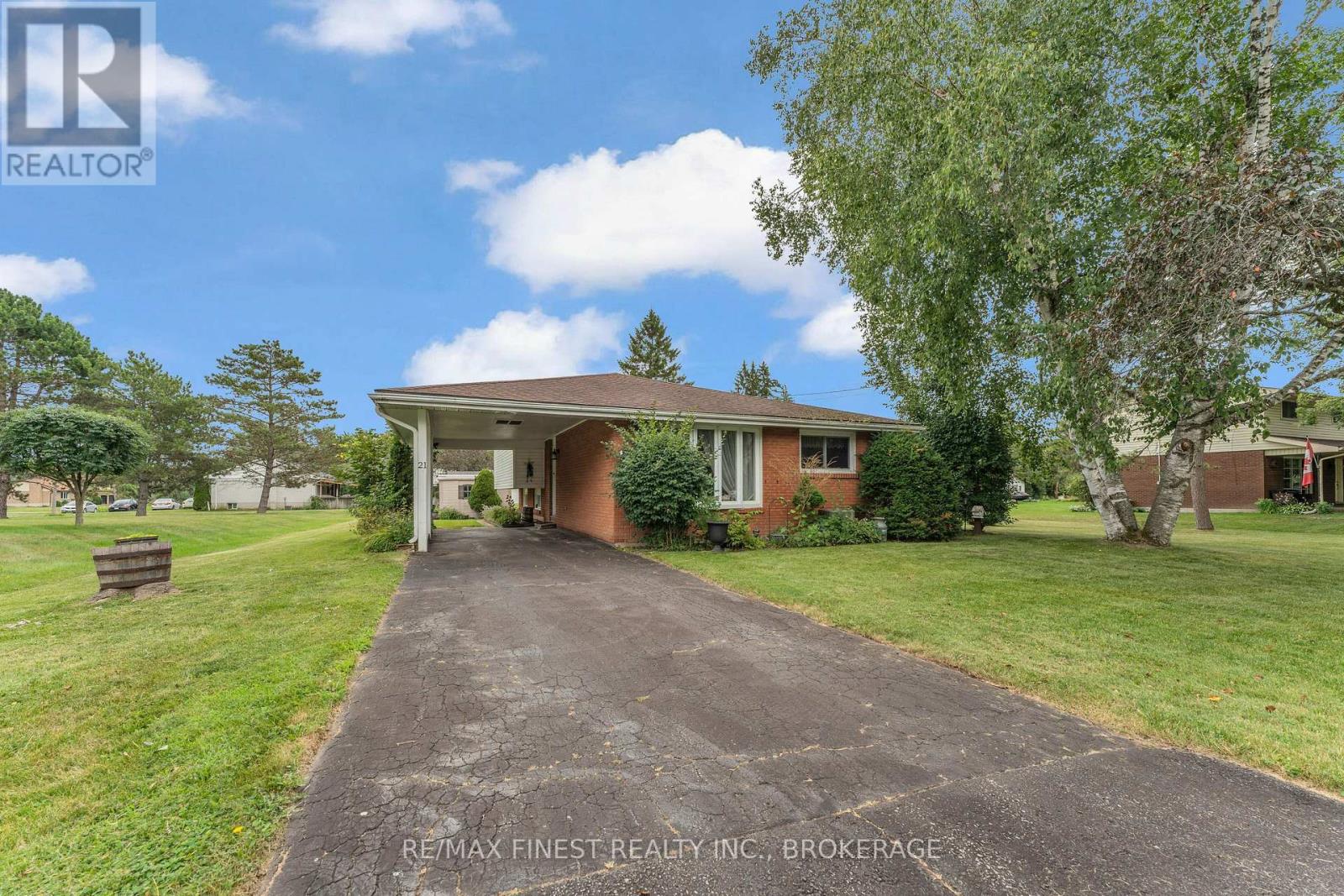 $465,000.0021 Greenfield Park, Belleville, Ontario
