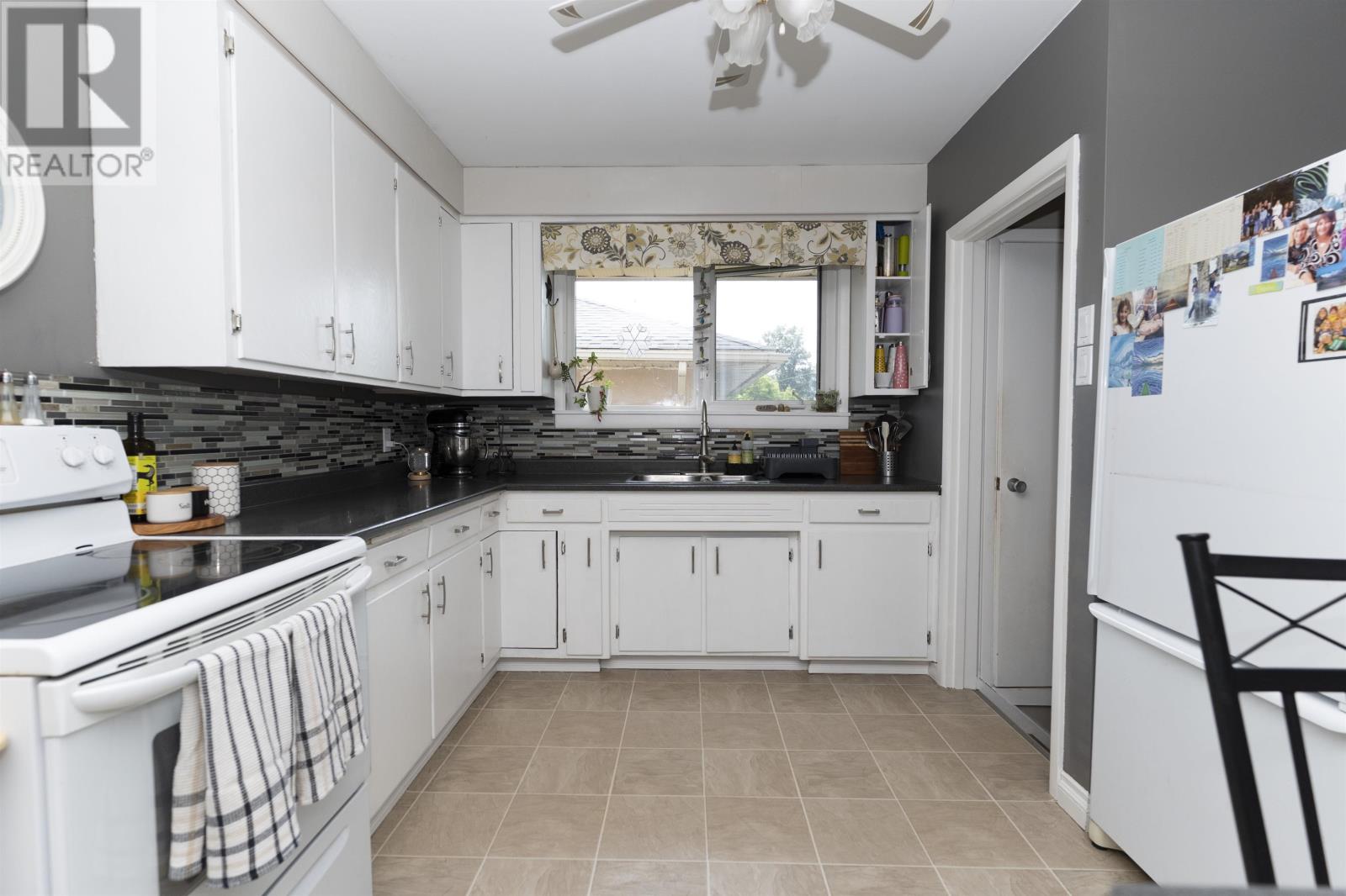 601 Edward St S, Thunder Bay, Ontario  P7E 2H1 - Photo 4 - TB2602120