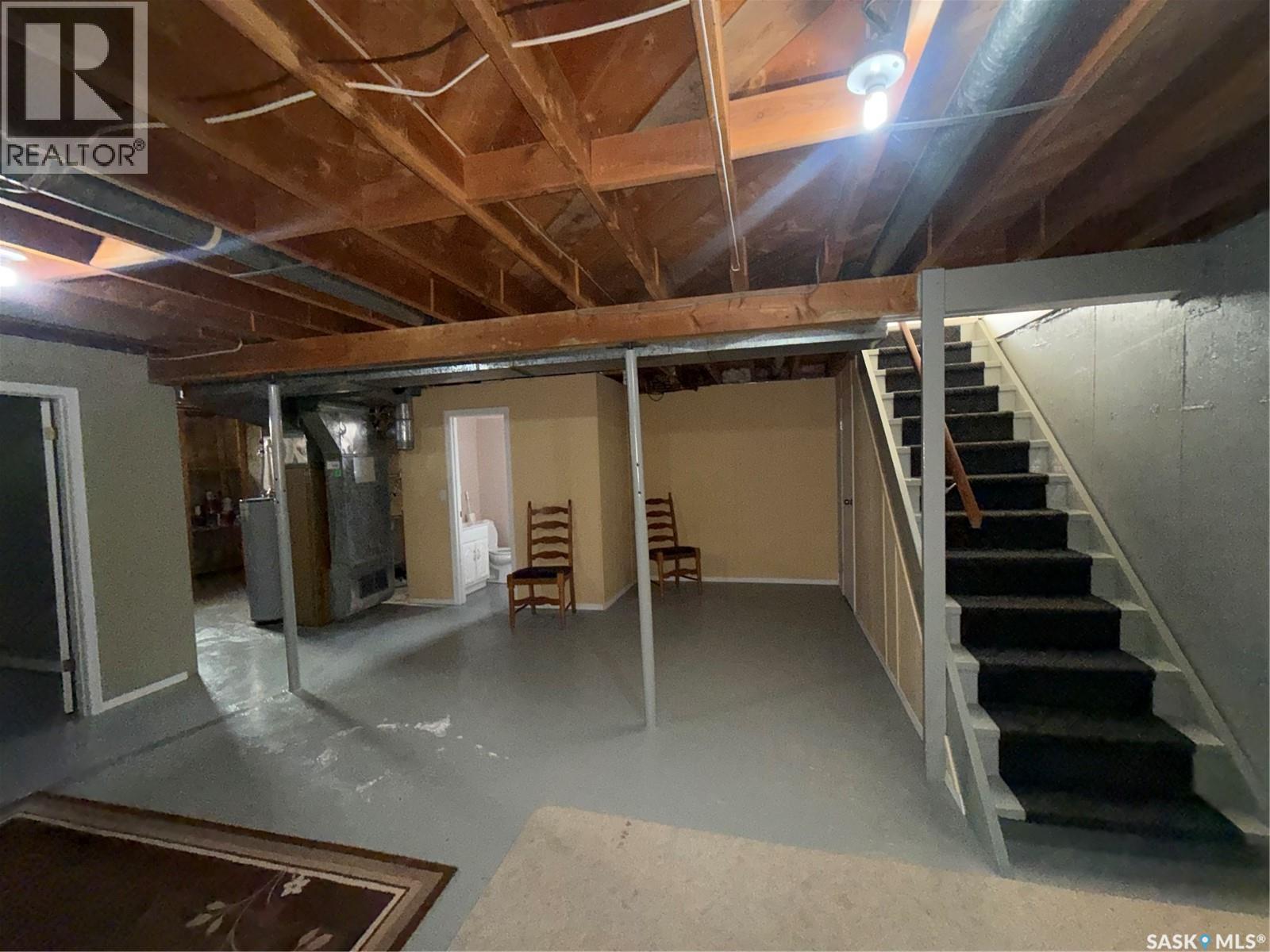 302 3rd Avenue E, Assiniboia, Saskatchewan  S0H 0B0 - Photo 15 - SK030778