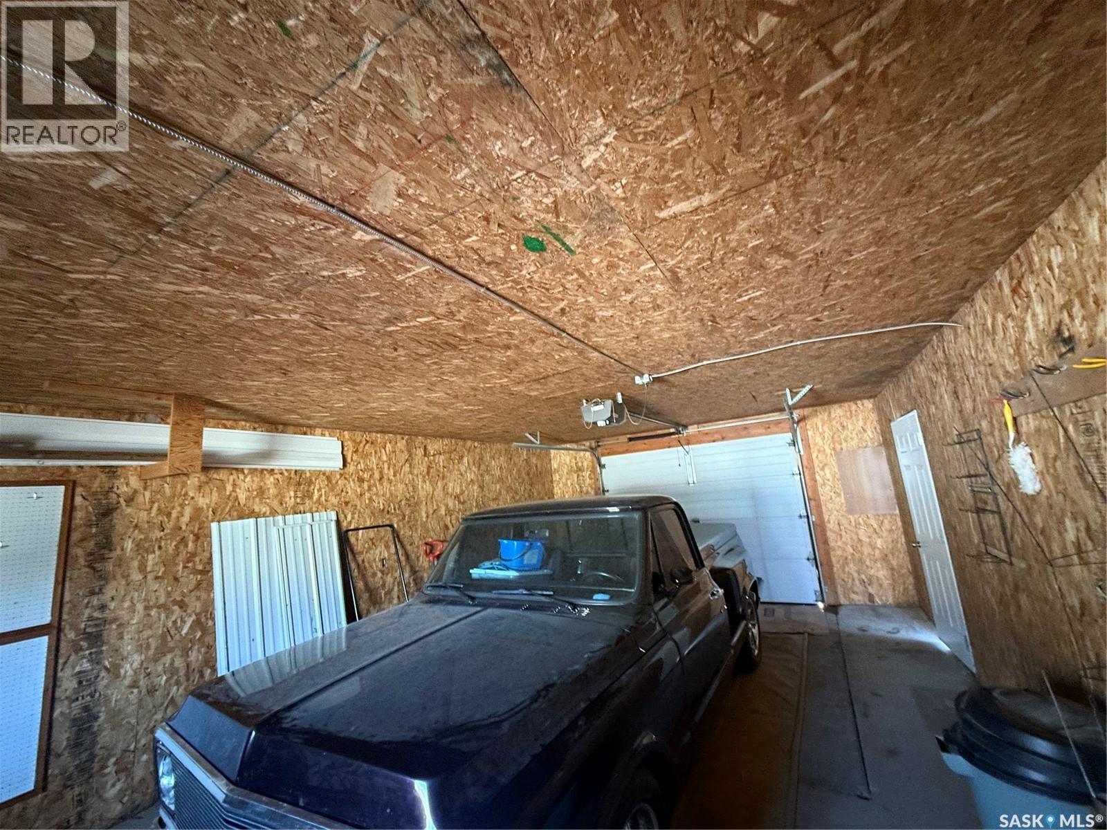 302 3rd Avenue E, Assiniboia, Saskatchewan  S0H 0B0 - Photo 28 - SK030778