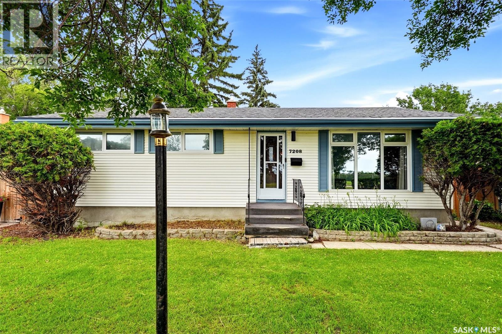 7208 Dewdney AVENUE, regina, Saskatchewan