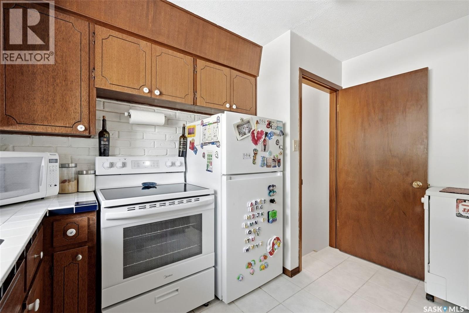 7208 Dewdney Avenue, Regina, Saskatchewan  S4T 1E6 - Photo 9 - SK044509
