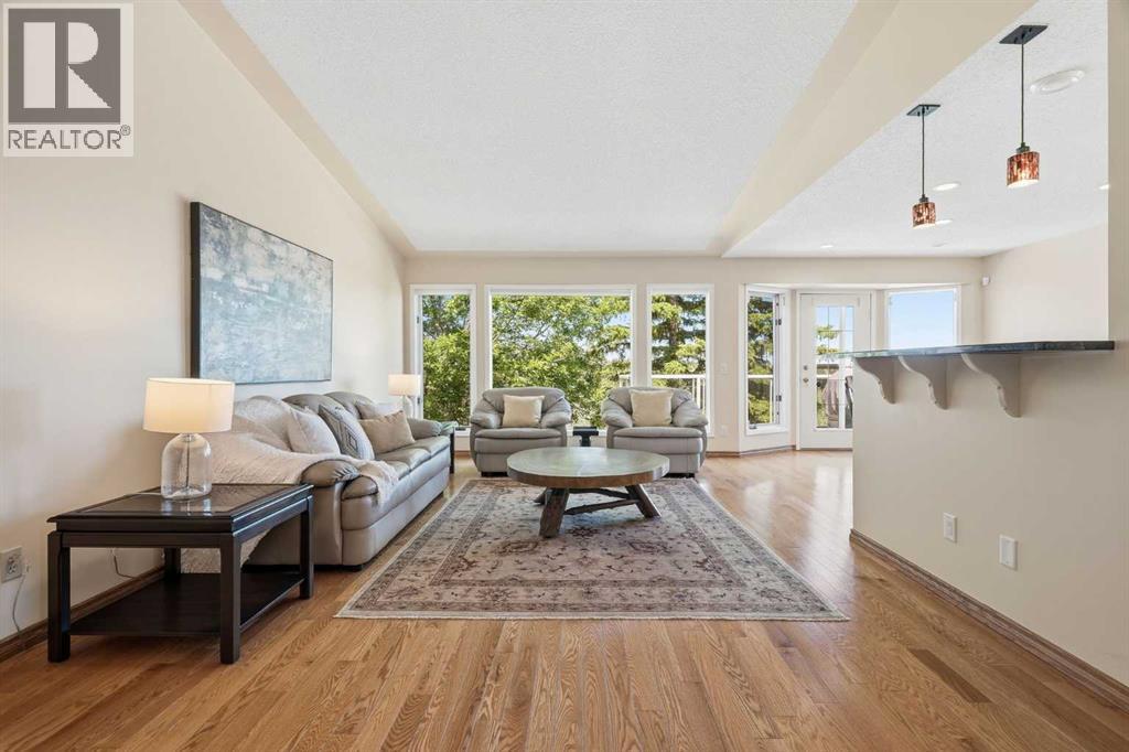 135 Shawnee Rise SW, Calgary, Alberta  T2Y 2S3 - Photo 7 - A2329270