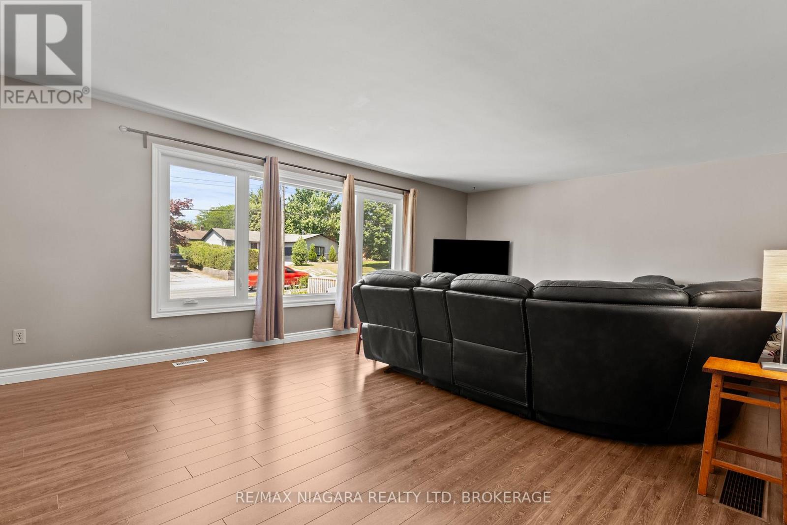 1161 Haist Street, Pelham, Ontario  L0S 1E2 - Photo 9 - X13638894