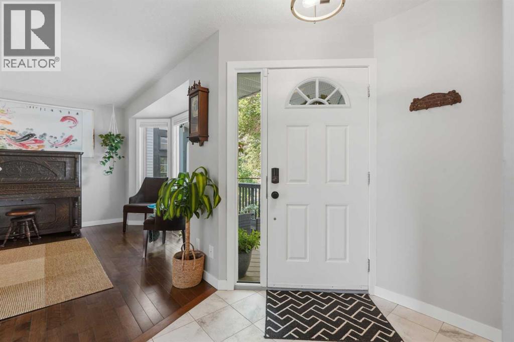 161 Douglasbank Way SE, Calgary, Alberta  T2Z 1V7 - Photo 4 - A2334341