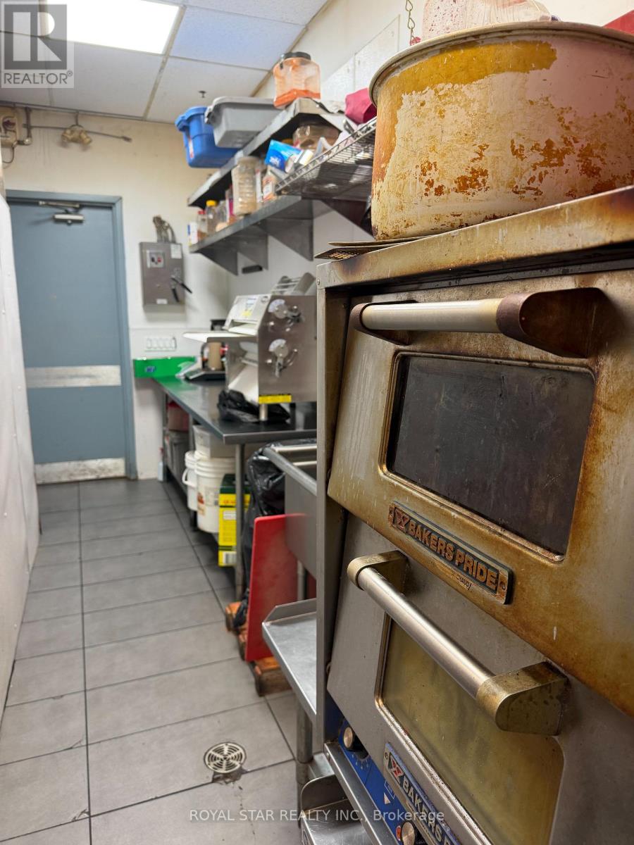 987 Bay Street, Toronto, Ontario  M5S 3C4 - Photo 15 - C13638908