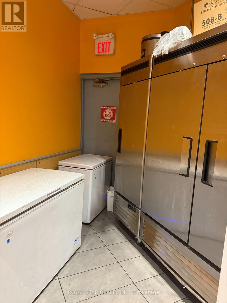 987 Bay Street, Toronto, Ontario  M5S 3C4 - Photo 20 - C13638908