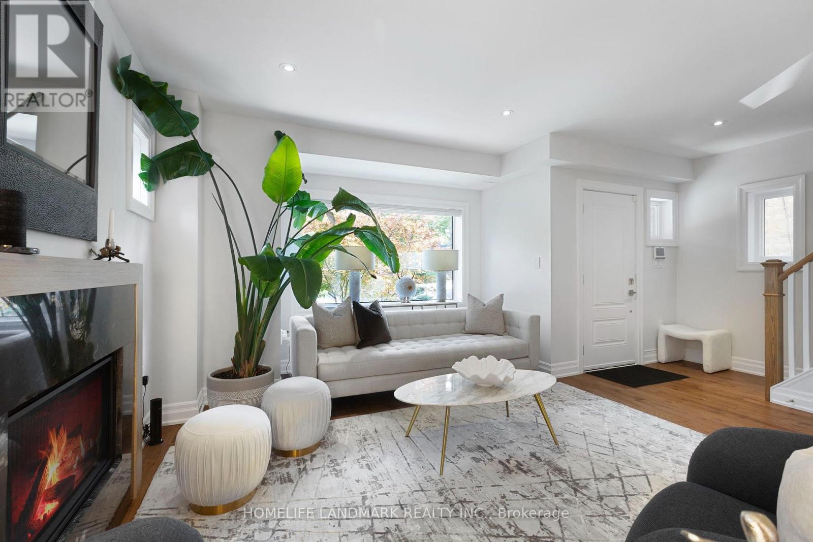 274 Greer Road, Toronto, Ontario  M5M 3P1 - Photo 4 - C13638940