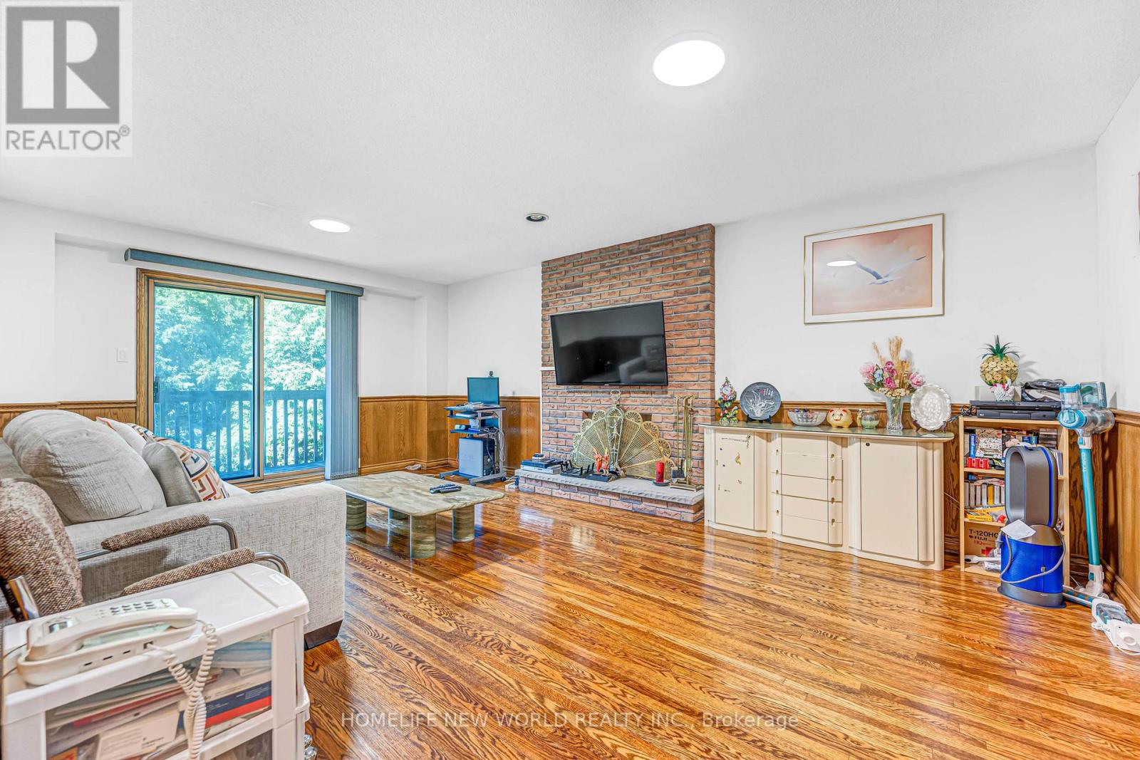 4 Tarbert Road, Toronto, Ontario  M2M 2Y2 - Photo 15 - C13639042