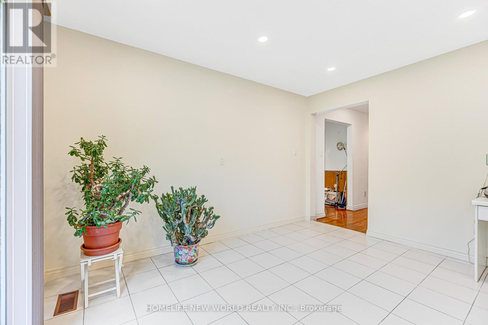 4 Tarbert Road, Toronto, Ontario  M2M 2Y2 - Photo 24 - C13639042