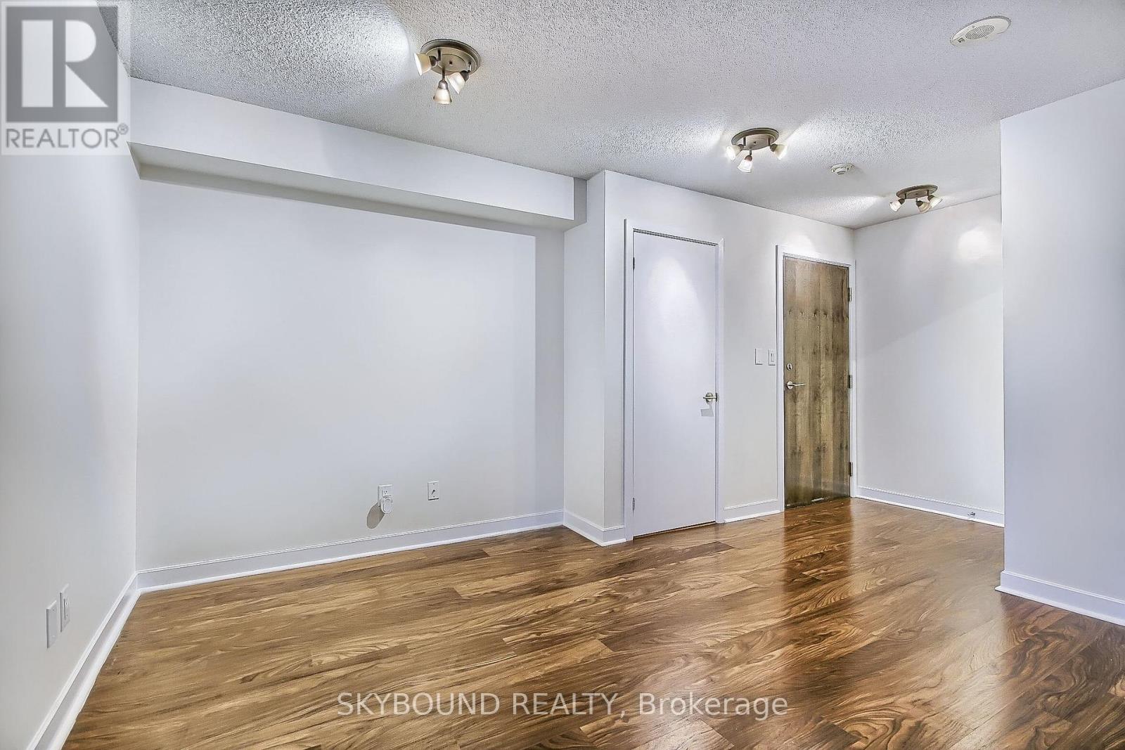 712 - 33 Bay Street, Toronto, Ontario  M5J 2Z3 - Photo 8 - C13639096
