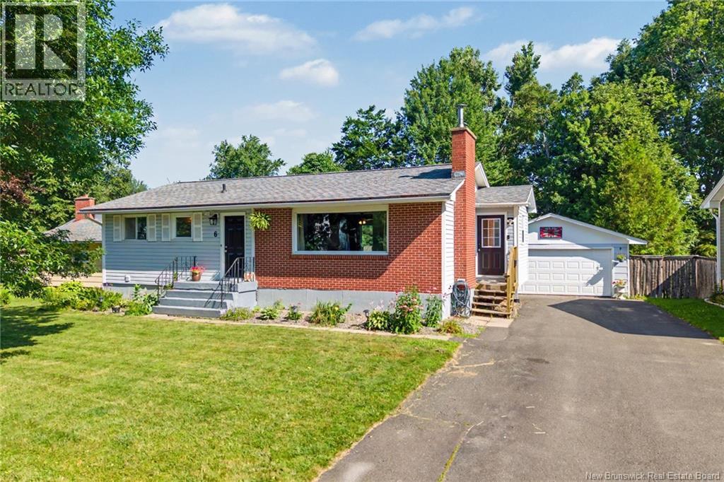 6 Robinson Drive, Fredericton, New Brunswick  E3A 1L8 - Photo 1 - NB144867