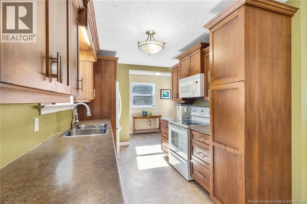 6 Robinson Drive, Fredericton, New Brunswick  E3A 1L8 - Photo 12 - NB144867