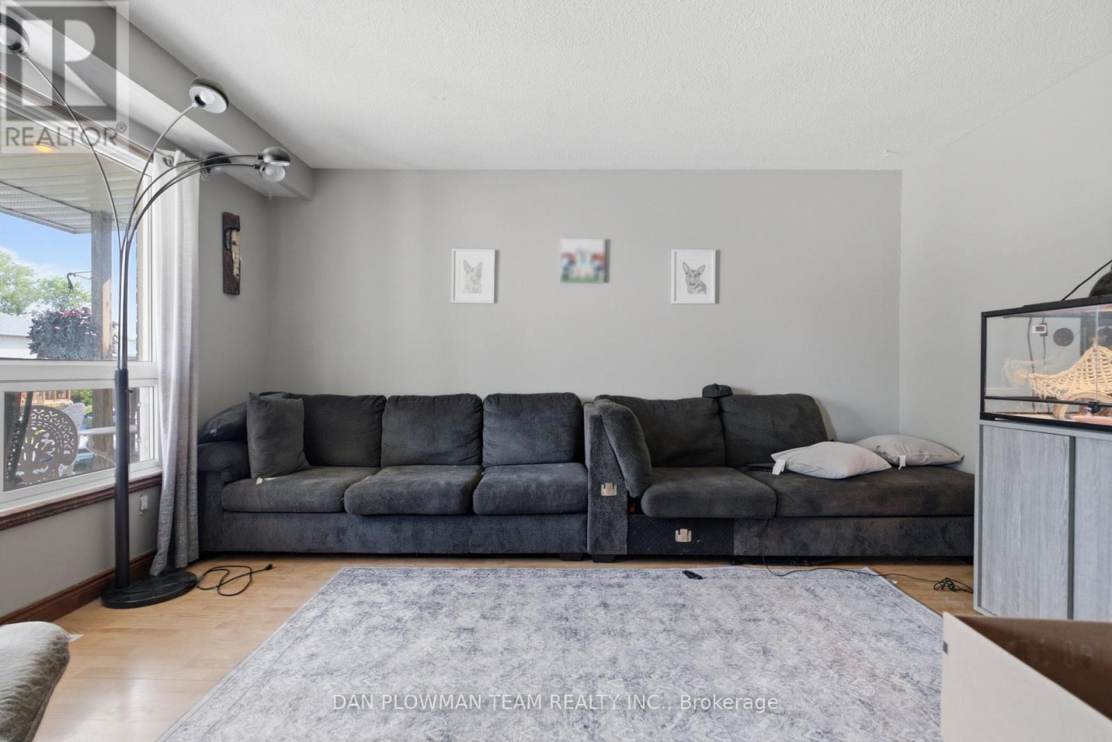 21 Doreen Crescent, Clarington, Ontario  L1C 3W6 - Photo 3 - E13638868