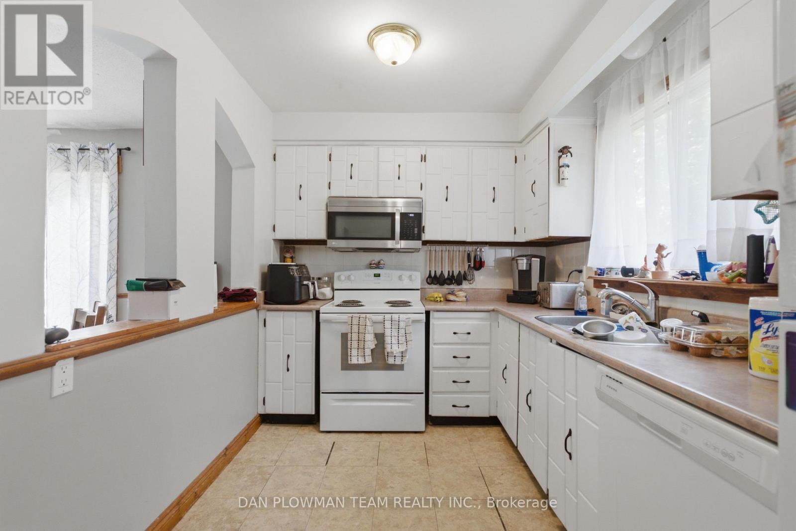 21 Doreen Crescent, Clarington, Ontario  L1C 3W6 - Photo 7 - E13638868