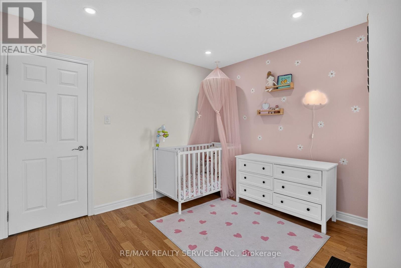 92 Snowling Drive, Ajax, Ontario  L1Z 0G1 - Photo 22 - E13639104