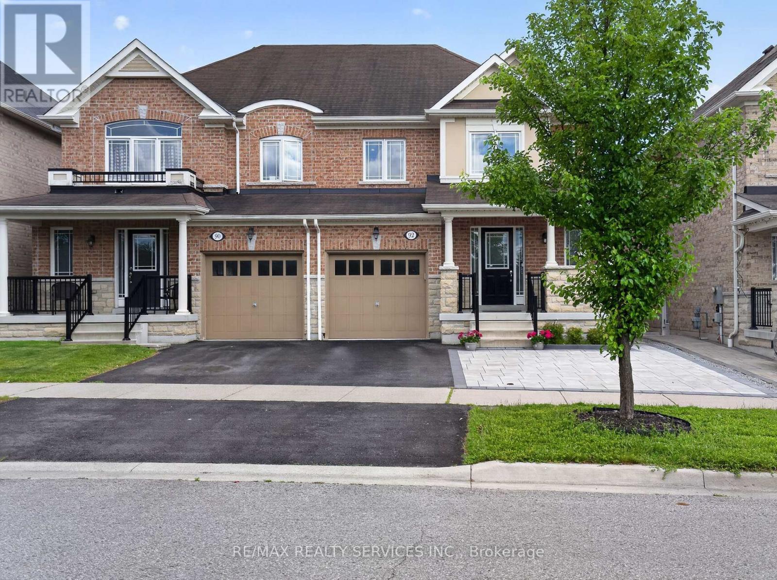 92 Snowling Drive, Ajax, Ontario  L1Z 0G1 - Photo 3 - E13639104