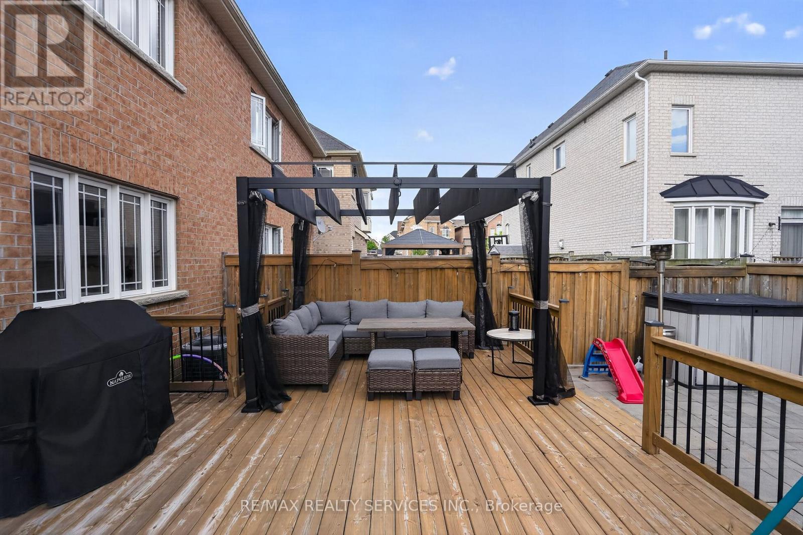 92 Snowling Drive, Ajax, Ontario  L1Z 0G1 - Photo 36 - E13639104