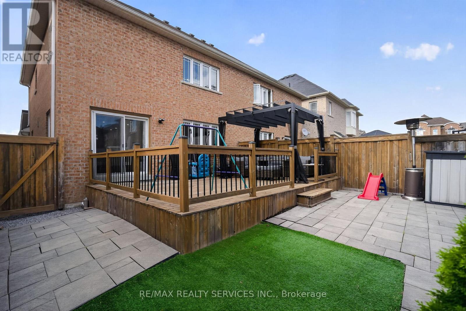 92 Snowling Drive, Ajax, Ontario  L1Z 0G1 - Photo 38 - E13639104