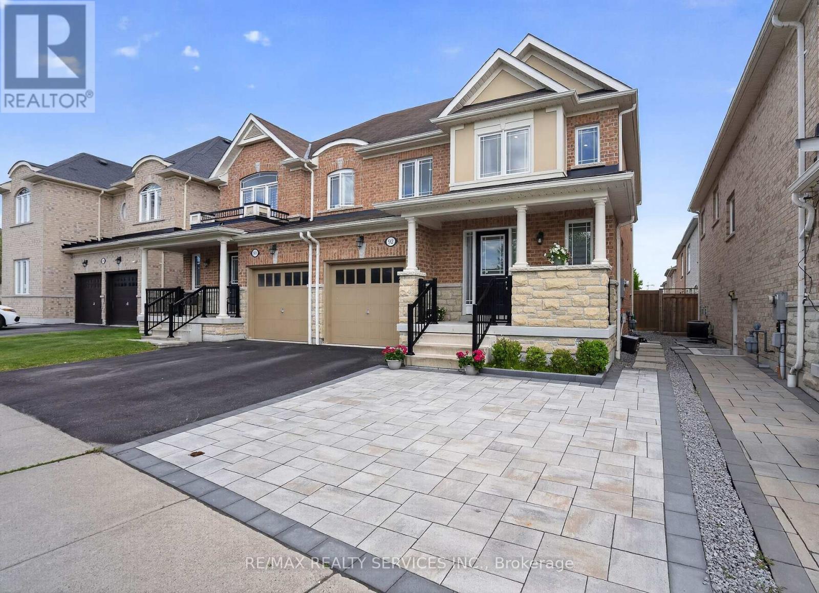 92 Snowling Drive, Ajax, Ontario  L1Z 0G1 - Photo 4 - E13639104