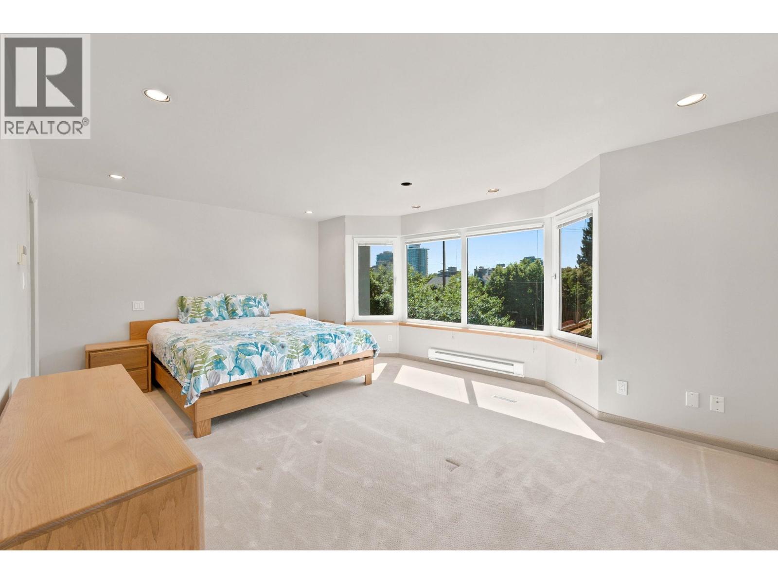 305 E 17th Street, North Vancouver, British Columbia V7L 2W1 - Photo 20 - R3152700